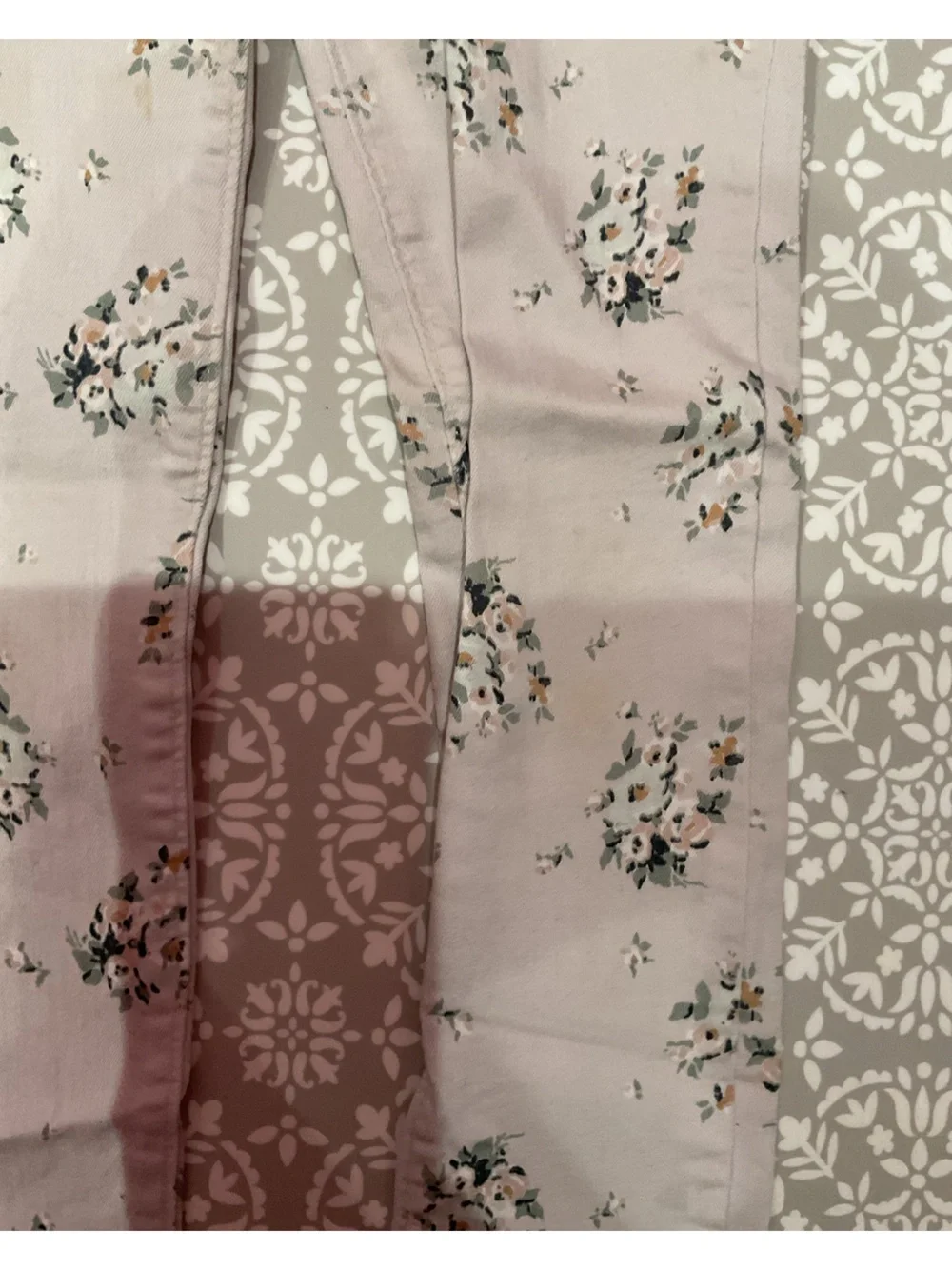 Old Navy Girls Mauve Floral Rockstar Jeggings Size 12 Regular